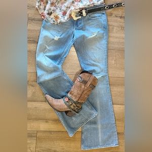 NWT'S- WILLIAM RAST - Daisy Super Flare Distressed Jeans - Size 27